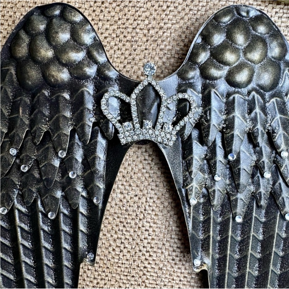 Decorative Bronze Winged Angel Crown Accent - Picture 4 of 6